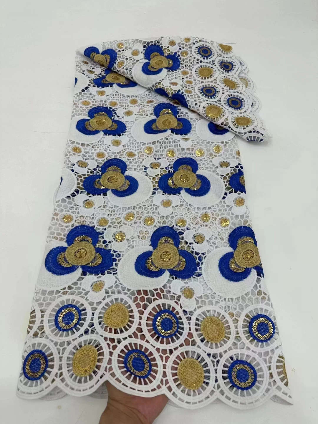 De gama alta soluble en agua del bordado de la tela, Nigeria lentejuelas encaje de la celebridad personalizado cheongsam caminar vestido de 5 metros - 4