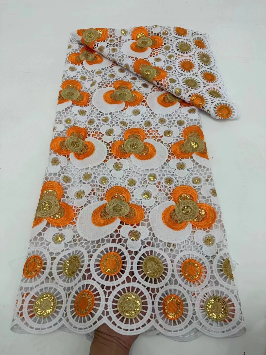 De gama alta soluble en agua del bordado de la tela, Nigeria lentejuelas encaje de la celebridad personalizado cheongsam caminar vestido de 5 metros - 5